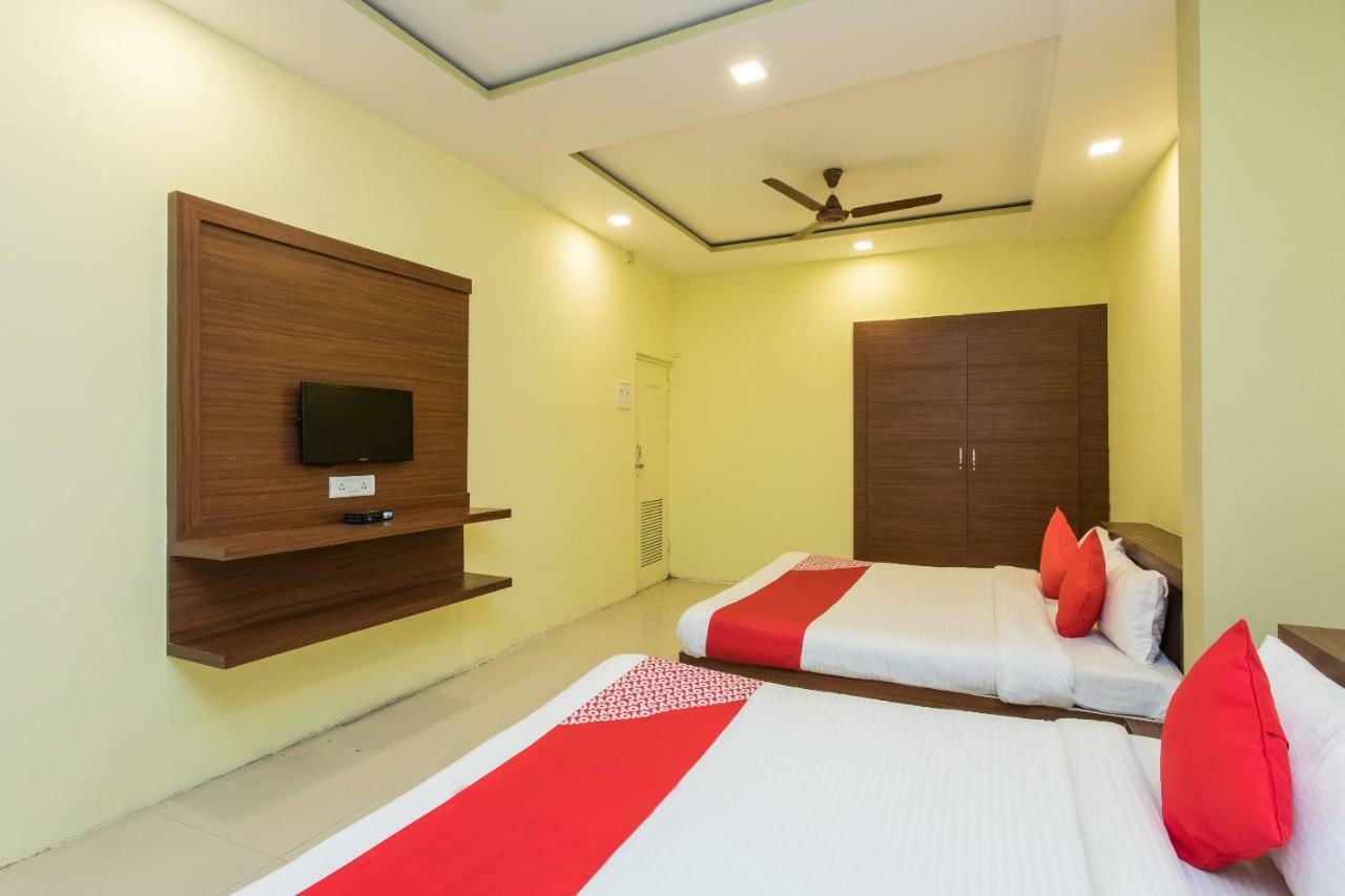 Oyo 17161 Hotel Mahalaxmi Удджайн Экстерьер фото
