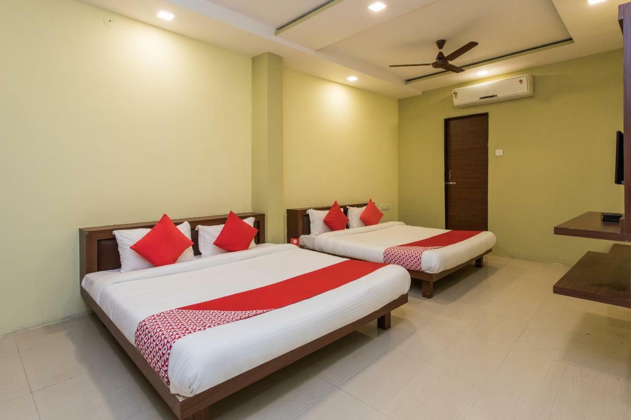 Oyo 17161 Hotel Mahalaxmi Удджайн Экстерьер фото